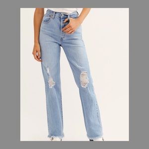 Levi’s rib cage straight legged ripped jeans